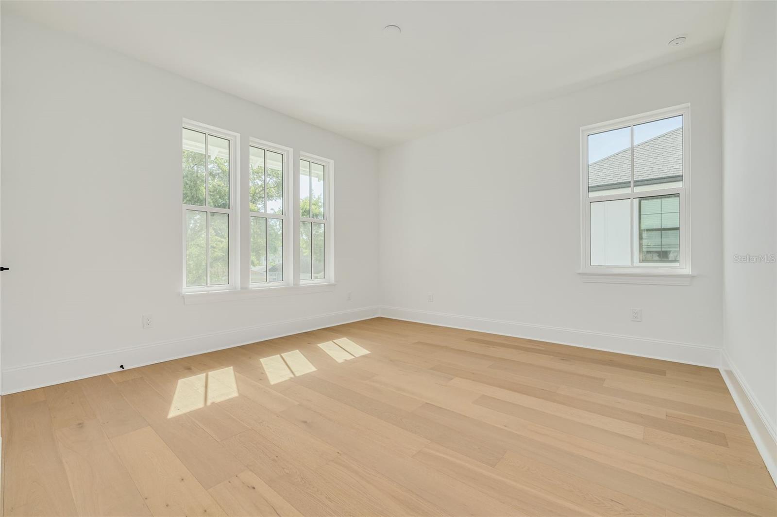 ROSS OAKS - Residential