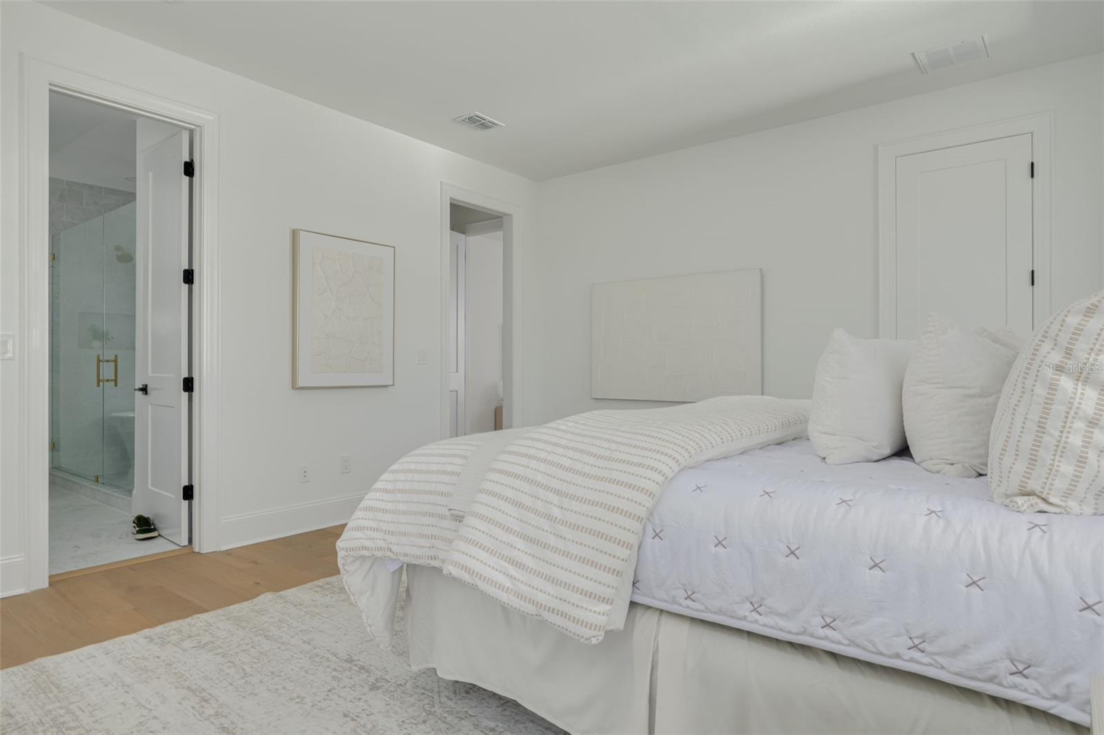 ROSS OAKS - Residential