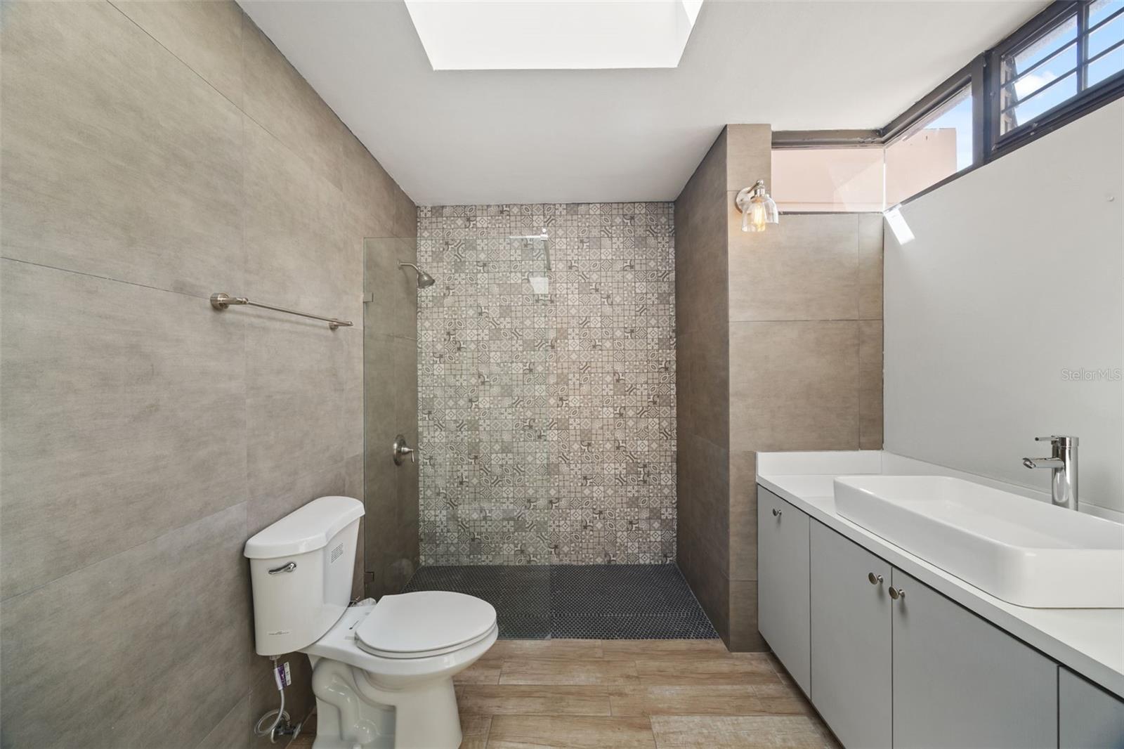 LA JOLLA - Residential Lease