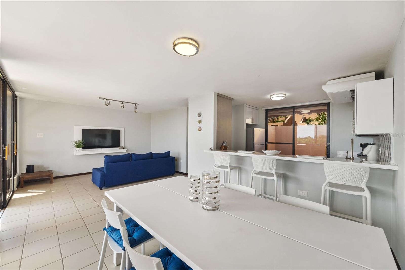 LA JOLLA - Residential Lease