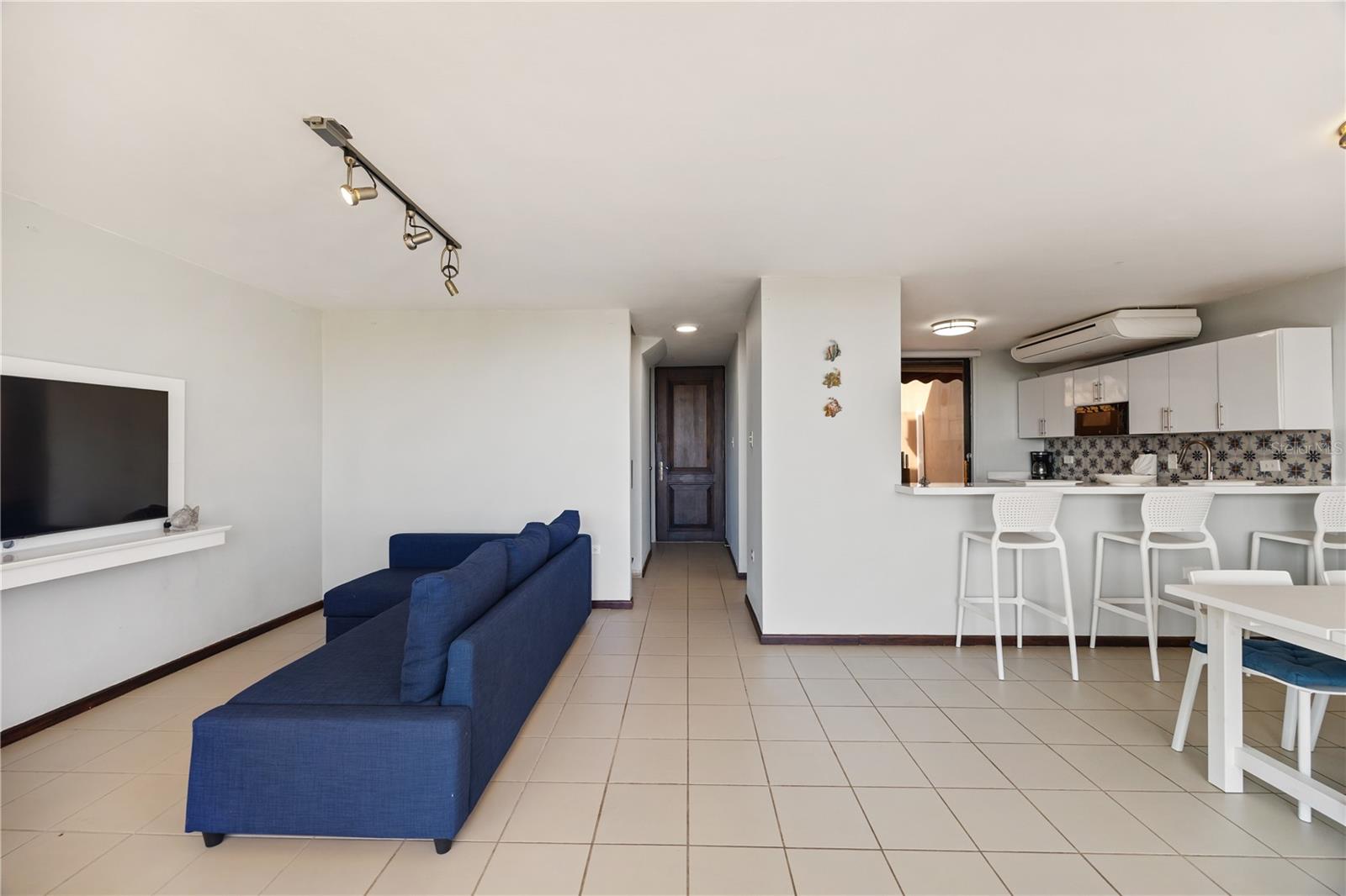 LA JOLLA - Residential Lease