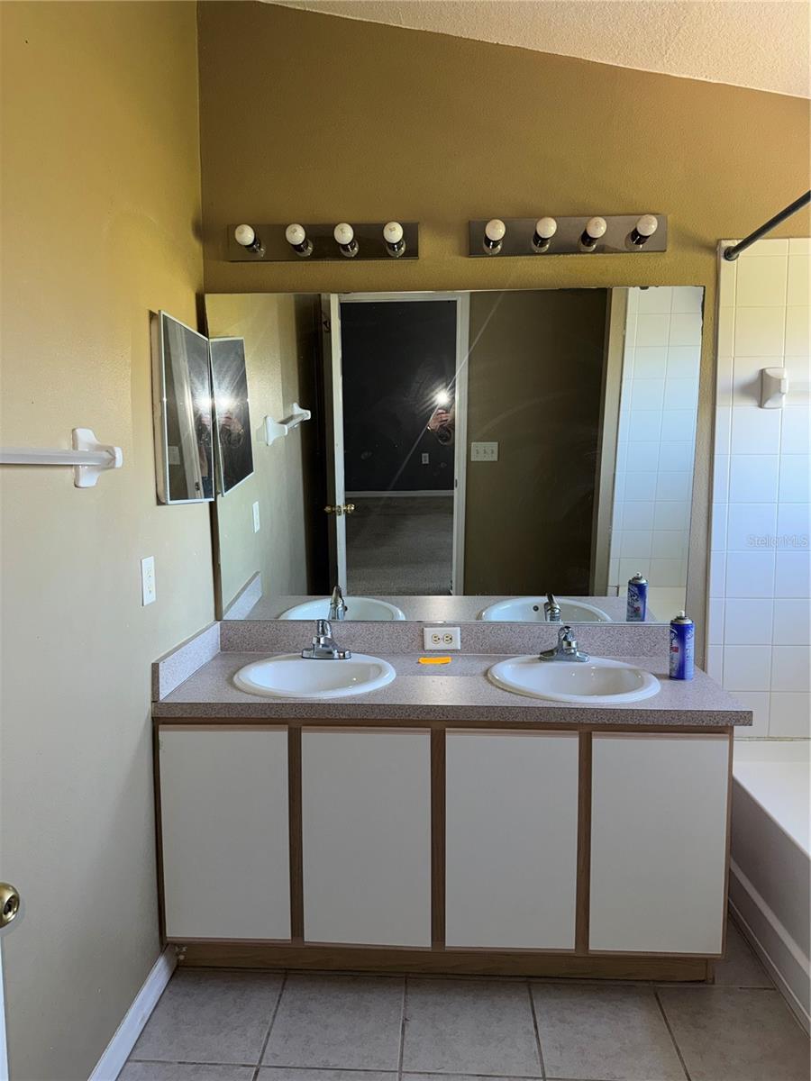 VILLAGES OF BLOOMINGDALE PH - Residential