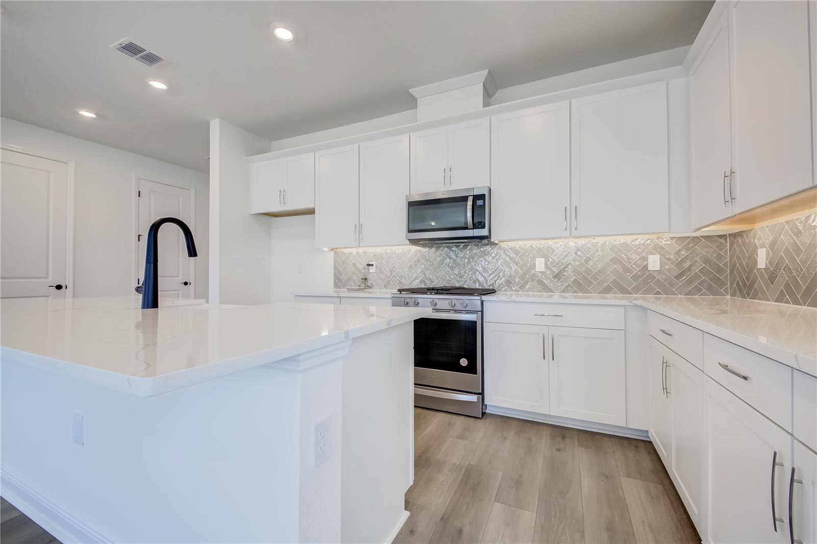 BUNGALOW WALK LAKEWOOD RANCH NEIGHBORHOOD - Residential