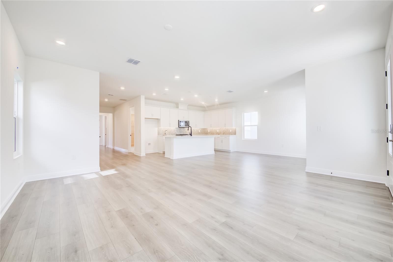 BUNGALOW WALK LAKEWOOD RANCH NEIGHBORHOOD - Residential