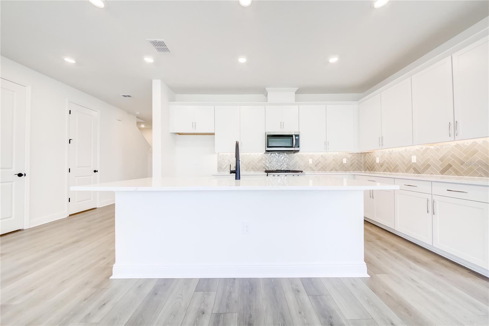 BUNGALOW WALK LAKEWOOD RANCH NEIGHBORHOOD - Residential