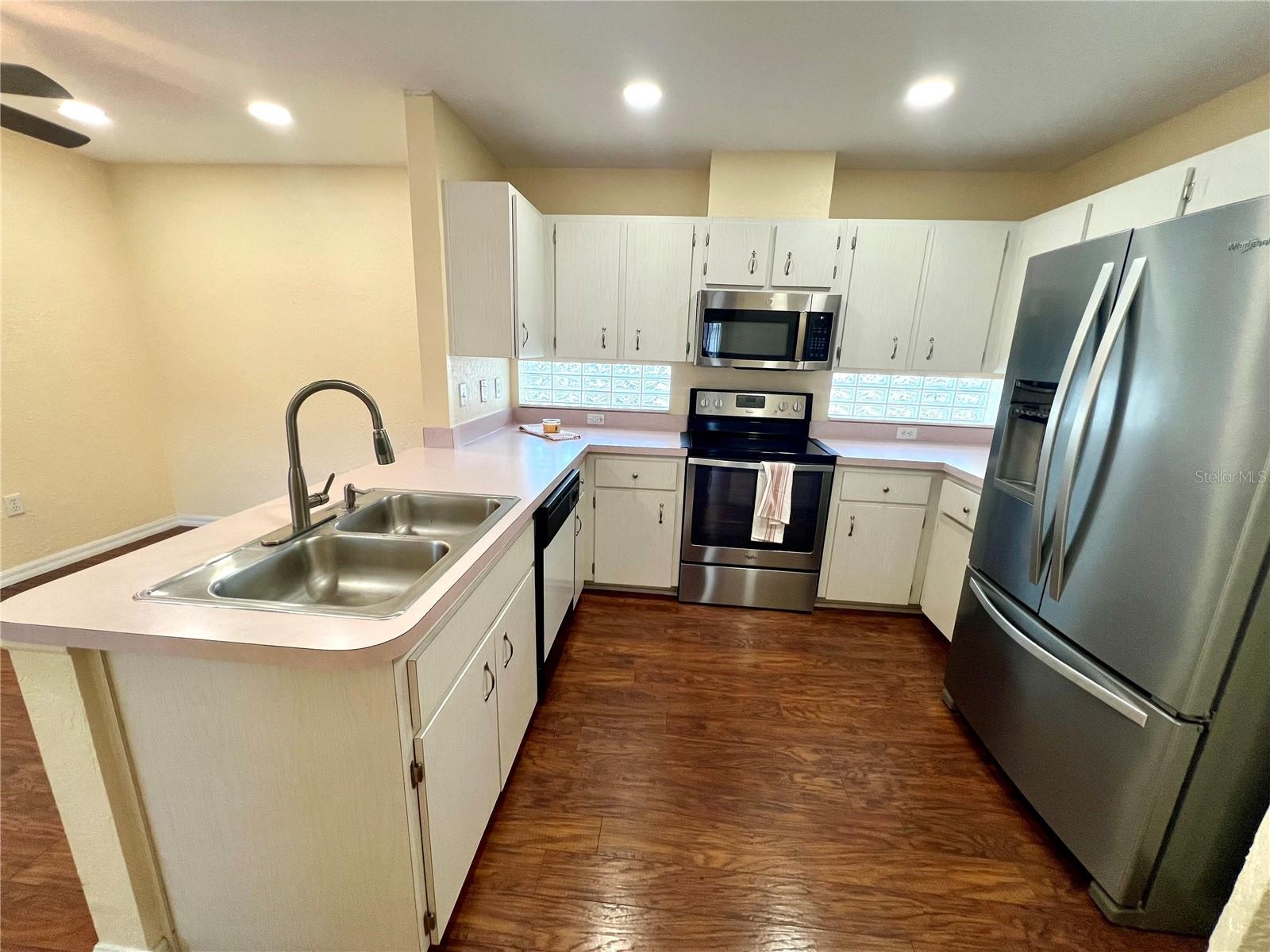 OAK RUN HILLSIDE - Residential Lease