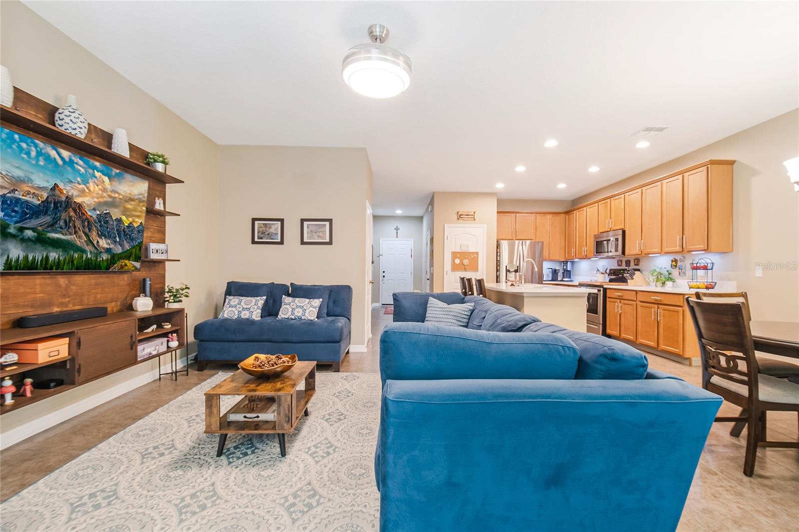 RIVERVIEW TWNHMS PH II - Residential