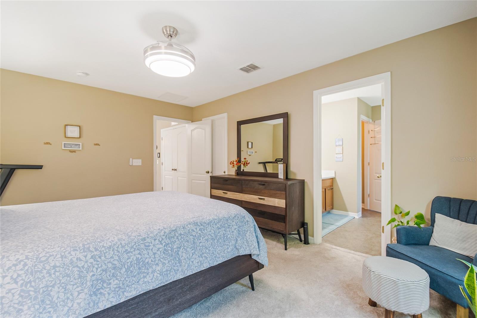 RIVERVIEW TWNHMS PH II - Residential