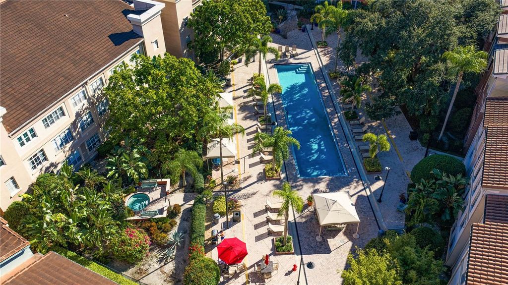 Photo of 2421 Horatio St #835, Tampa, FL 33609 (MLS # TB8458012)