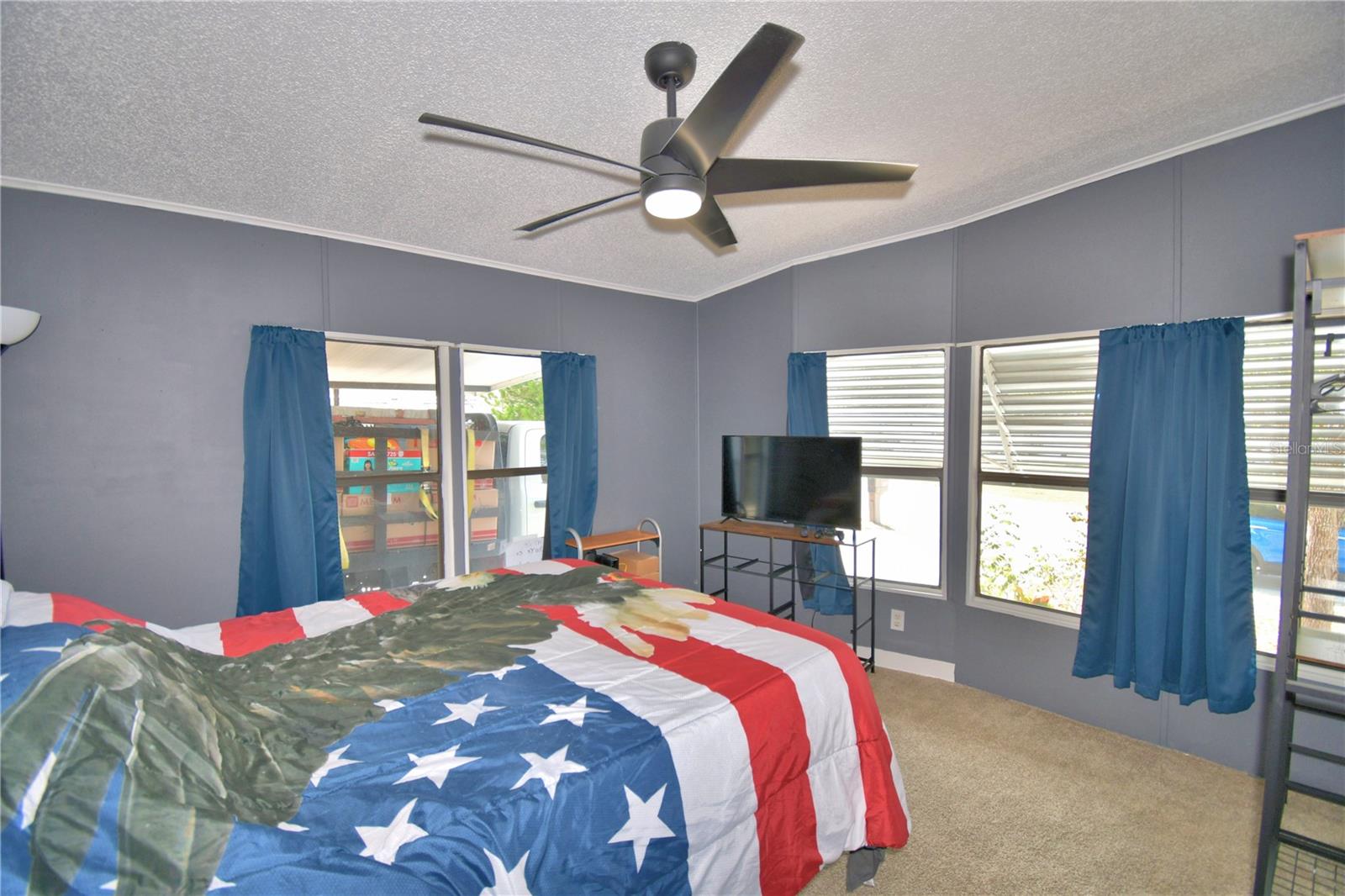 LAKE MARIANA ACRES - Residential