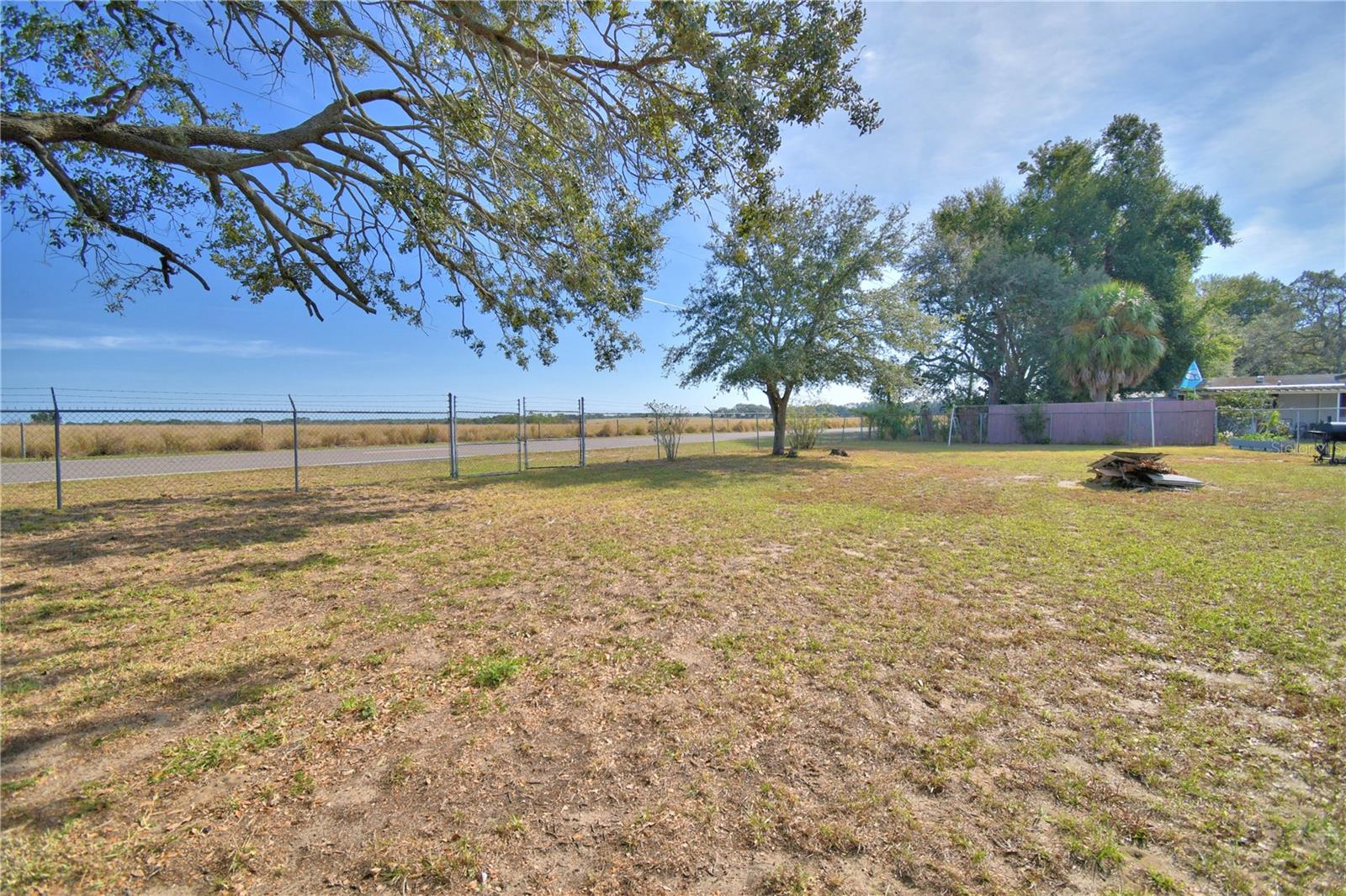 LAKE MARIANA ACRES - Residential