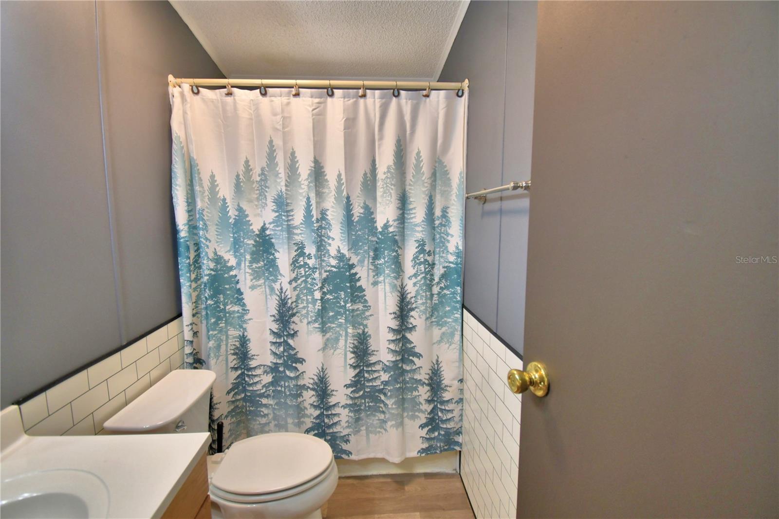 LAKE MARIANA ACRES - Residential