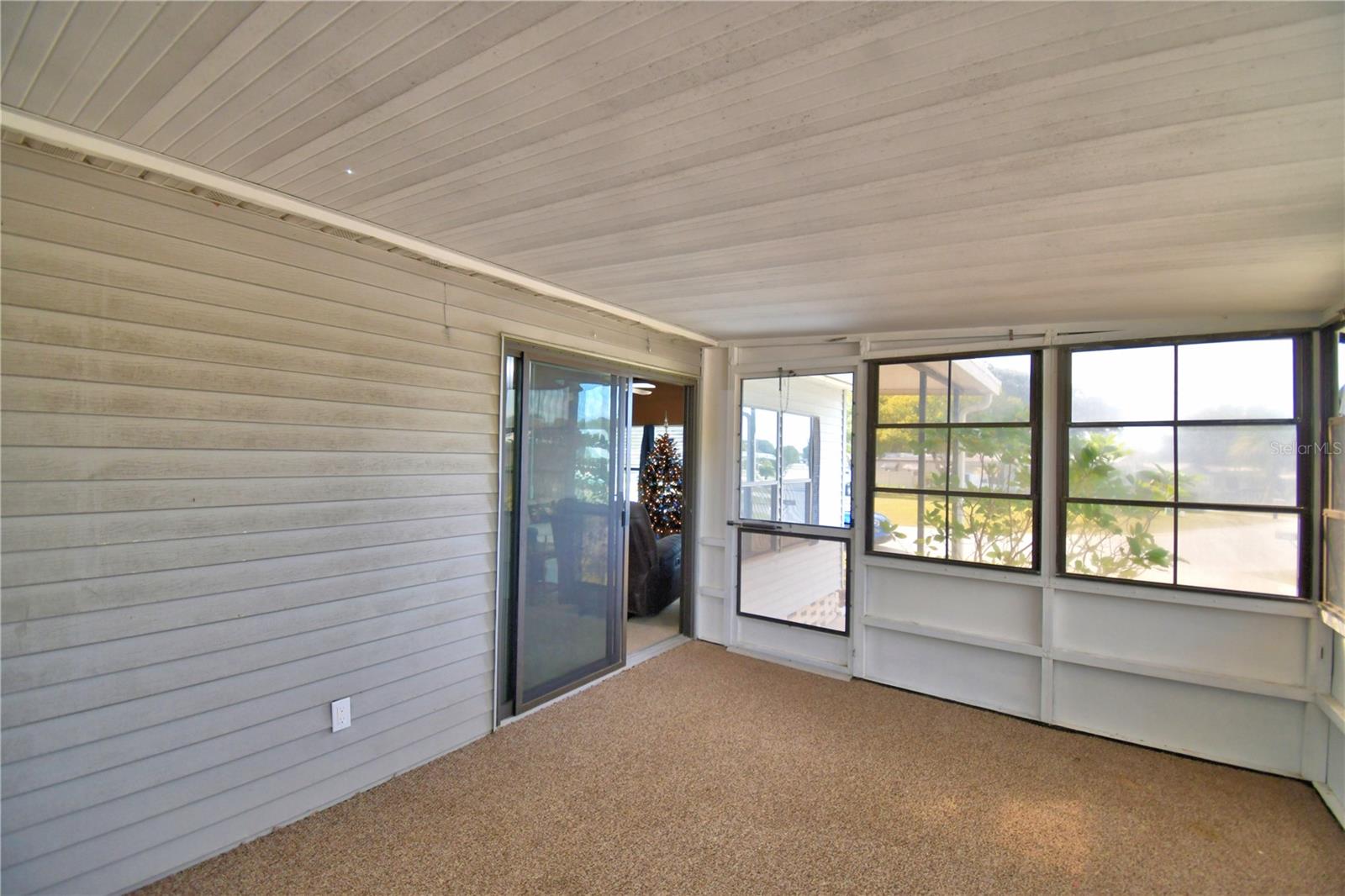 LAKE MARIANA ACRES - Residential