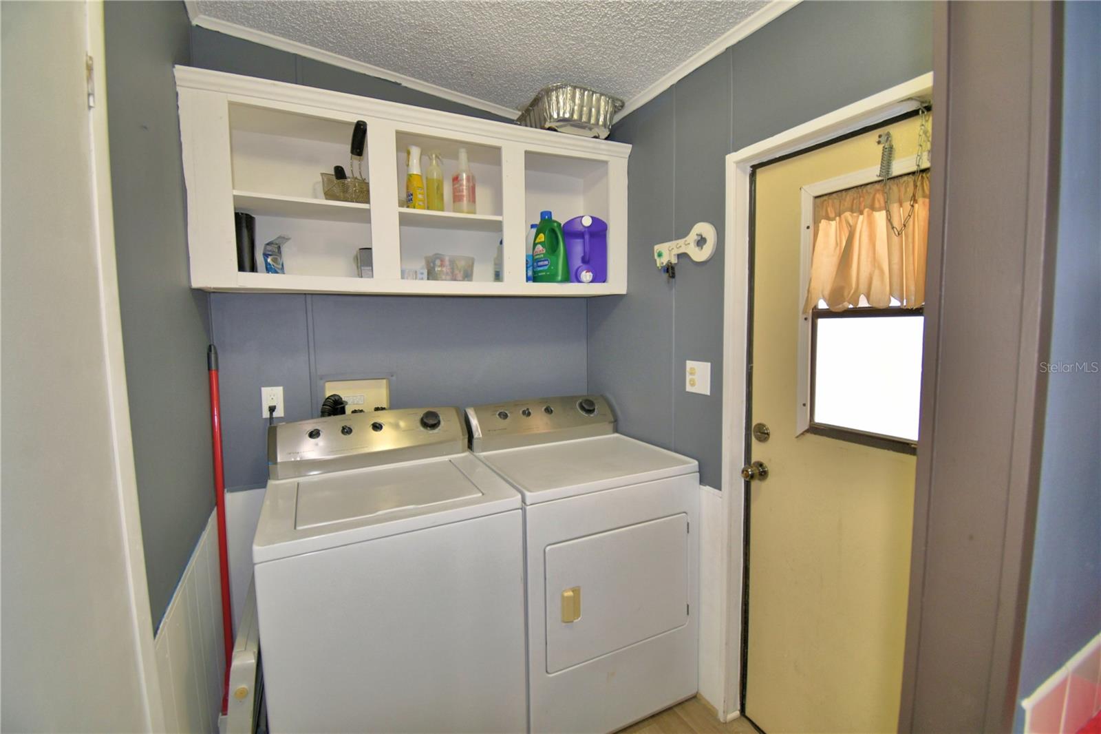 LAKE MARIANA ACRES - Residential