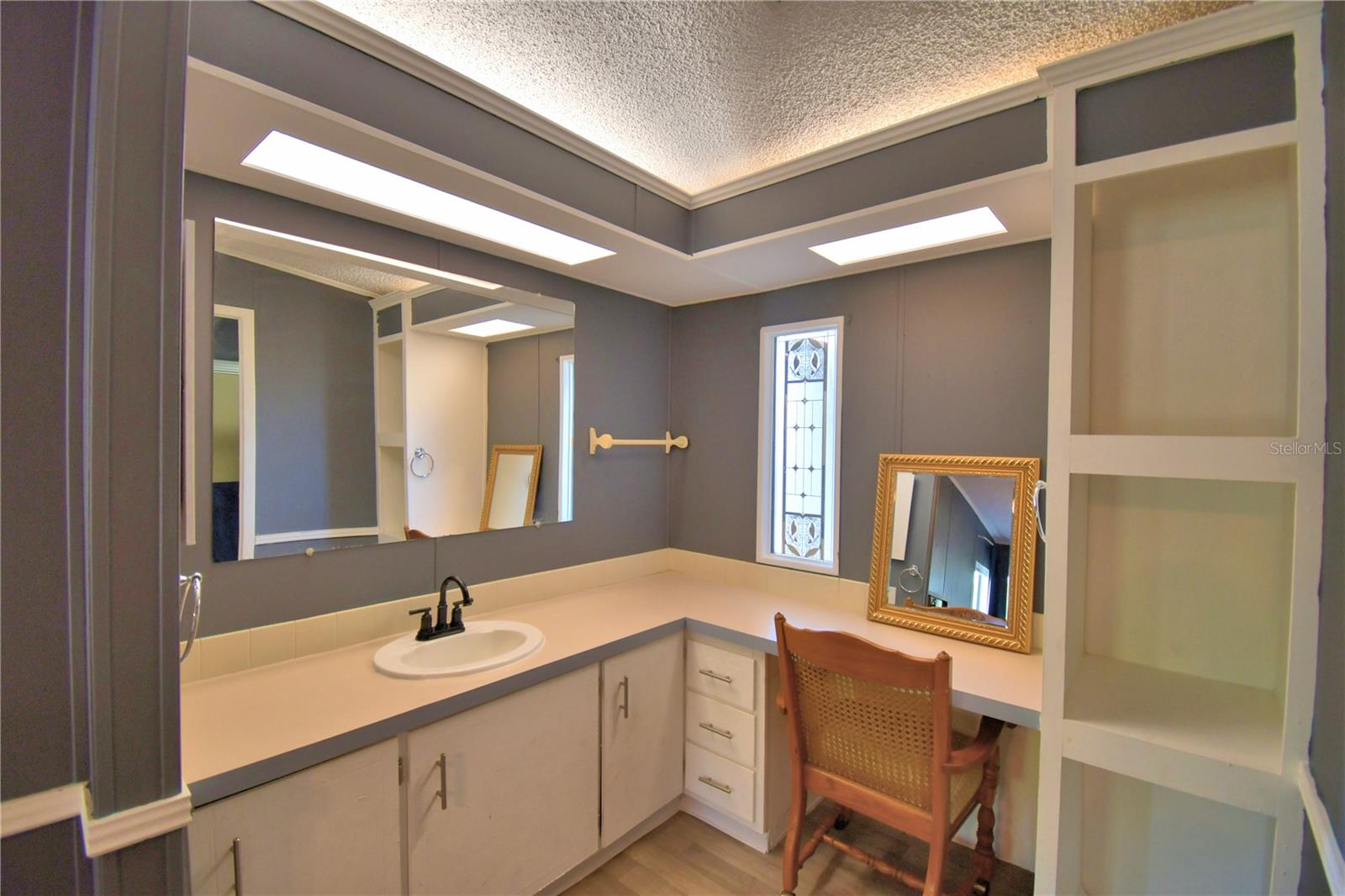 LAKE MARIANA ACRES - Residential