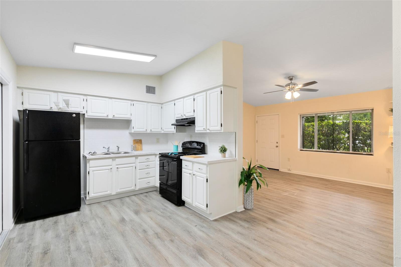 BARBARA TERRACE FIRST ADD - Residential