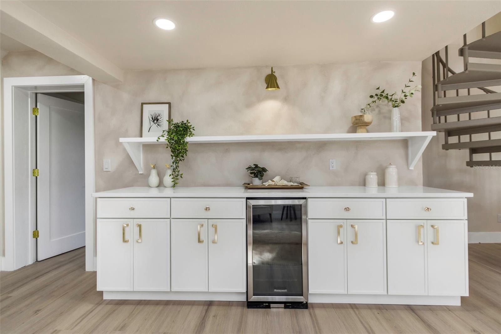 BELLEAIR HEIGHTS - Residential