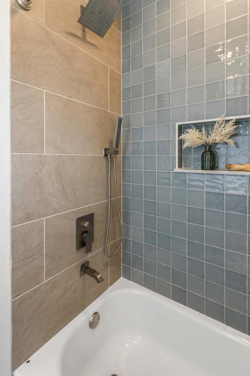 BELLEAIR HEIGHTS - Residential