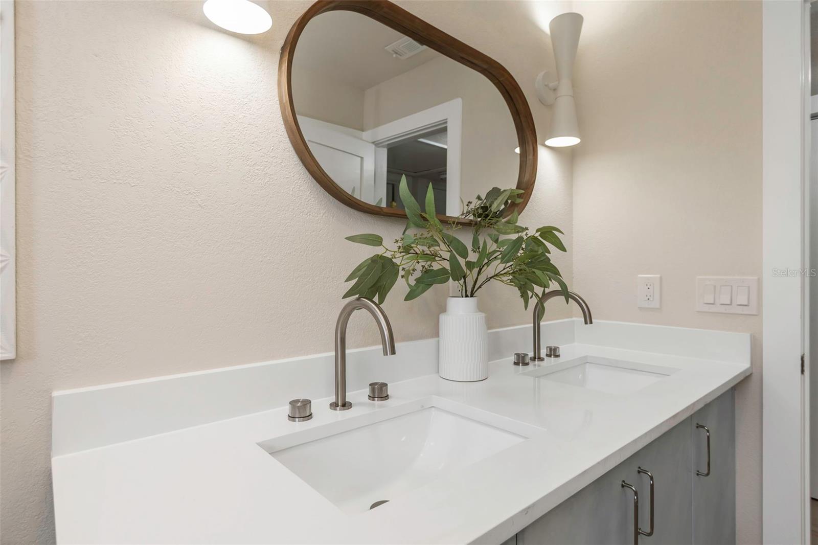 BELLEAIR HEIGHTS - Residential