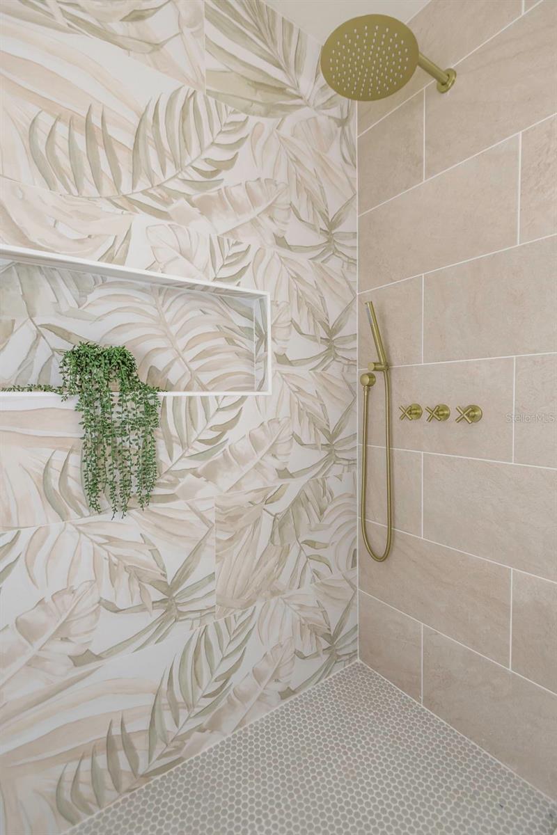 BELLEAIR HEIGHTS - Residential