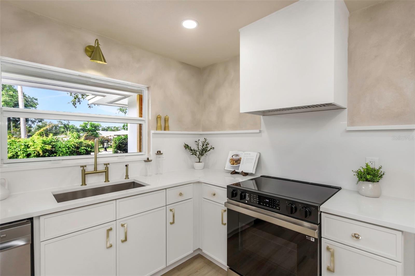 BELLEAIR HEIGHTS - Residential