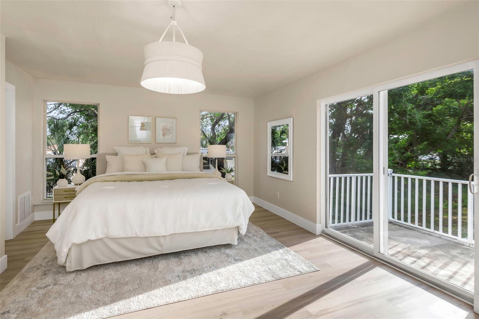 BELLEAIR HEIGHTS - Residential