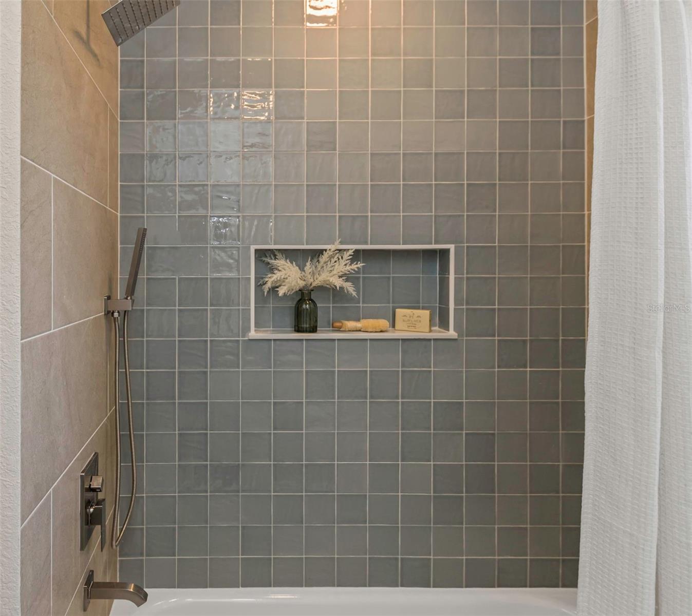 BELLEAIR HEIGHTS - Residential