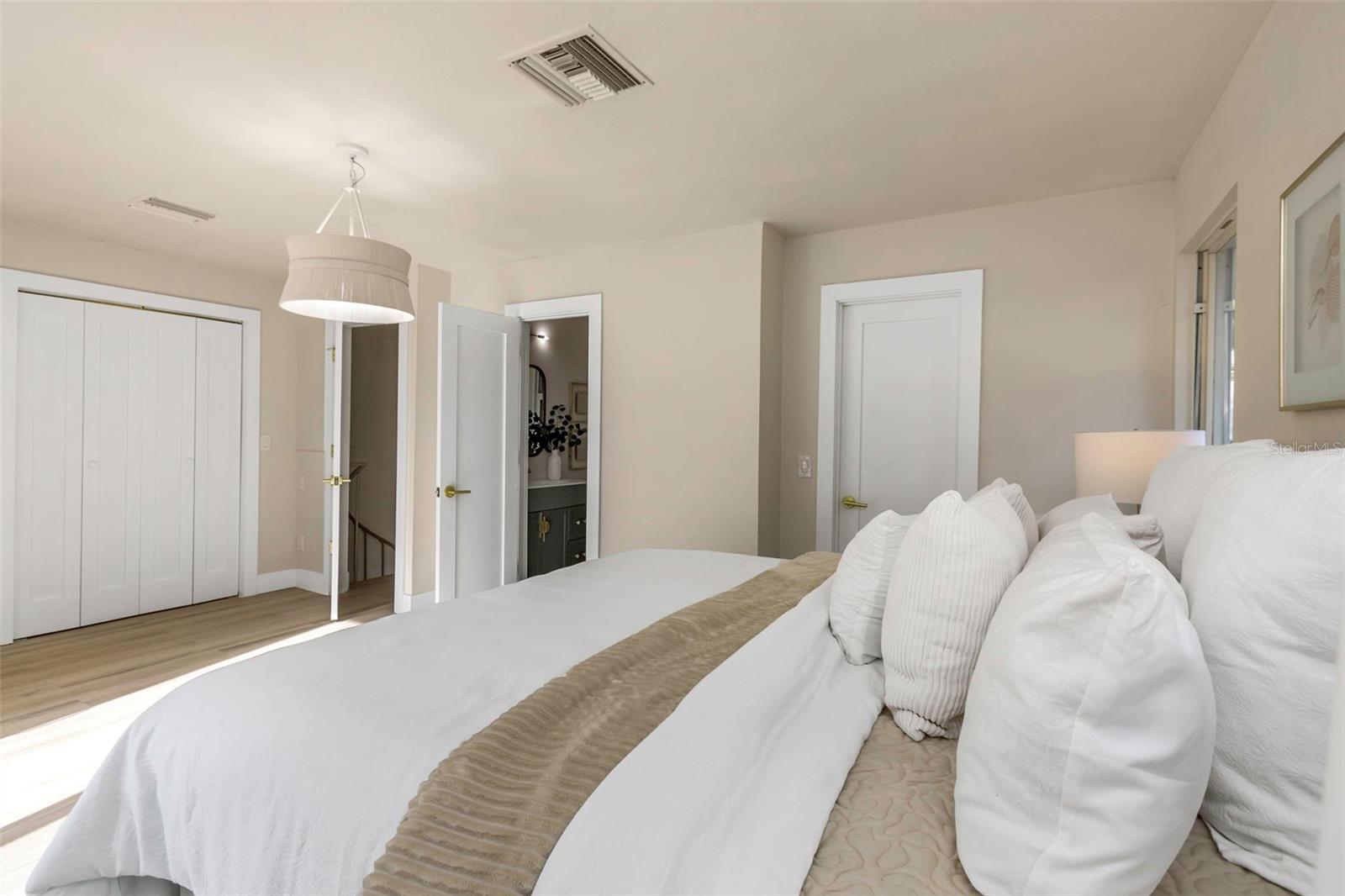 BELLEAIR HEIGHTS - Residential