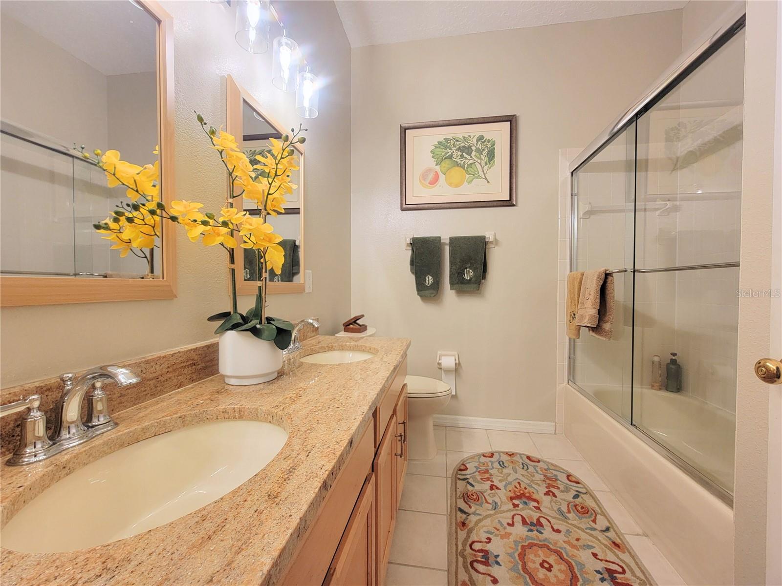 LAKESIDE - Residential