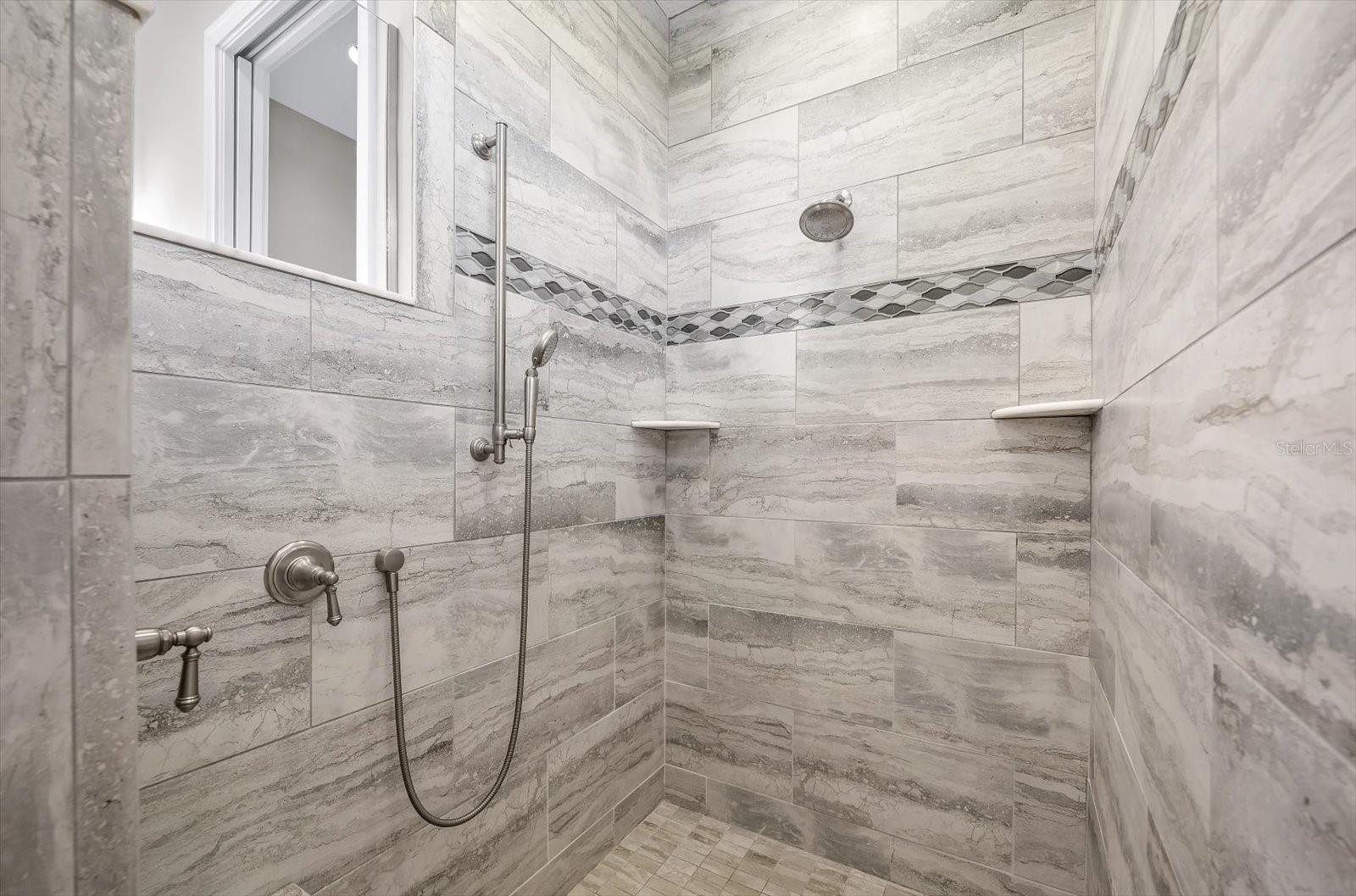 NEWPOINT COMFORT - Residential
