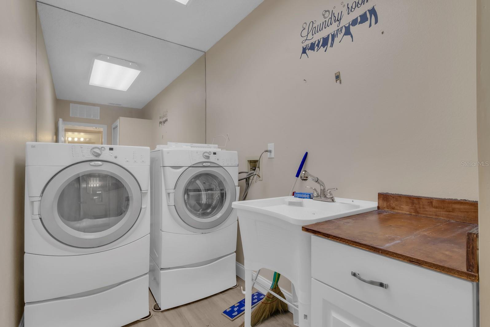 HEATHERSTONE AT CRESCENT LAKES - Residential