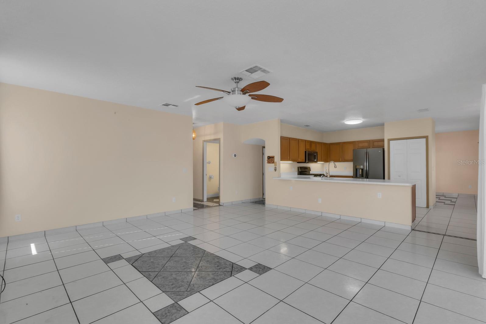 HEATHERSTONE AT CRESCENT LAKES - Residential