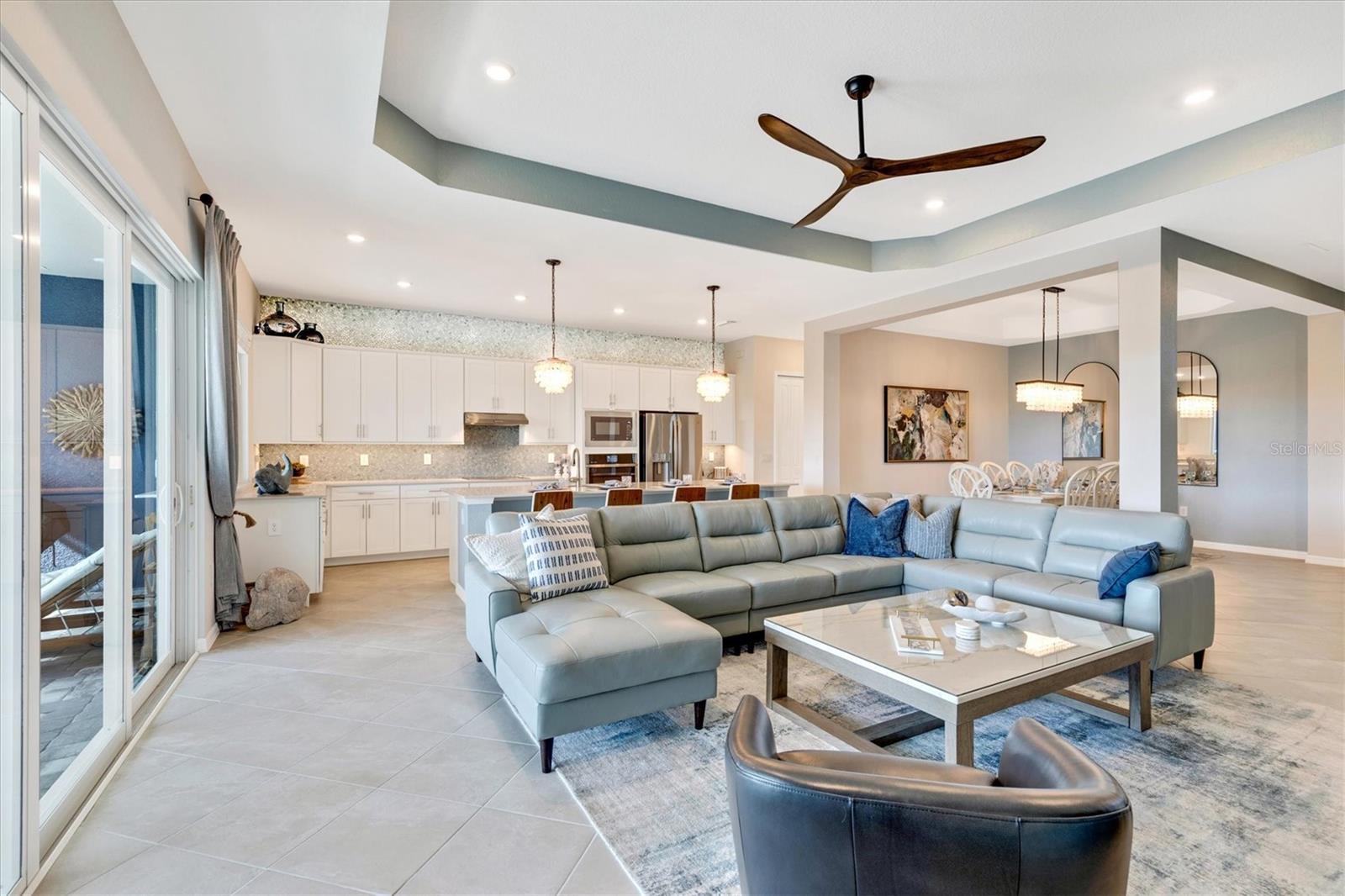 WELLEN PARK GOLF & COUNTRY CLUB - Residential Lease