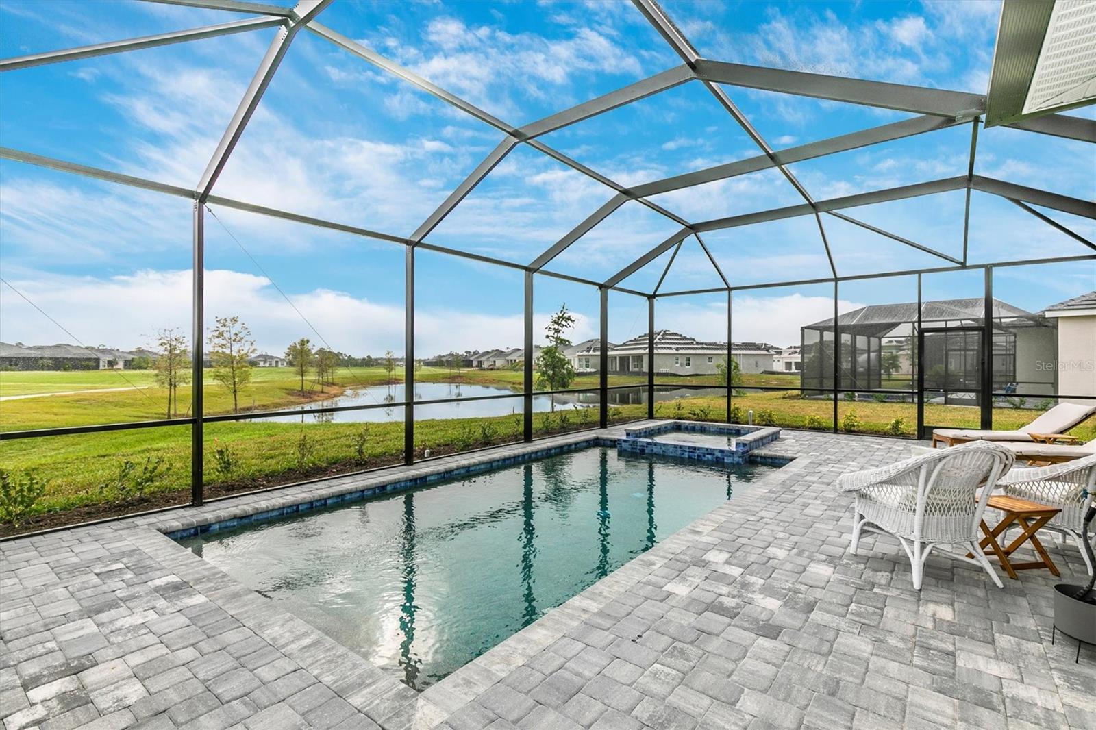 WELLEN PARK GOLF & COUNTRY CLUB - Residential Lease