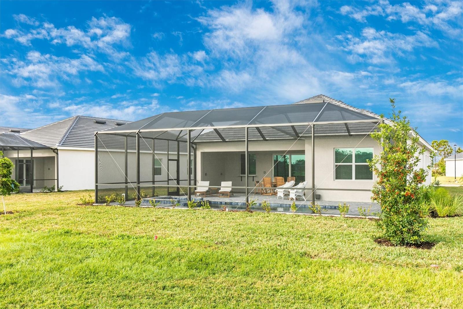 WELLEN PARK GOLF & COUNTRY CLUB - Residential Lease