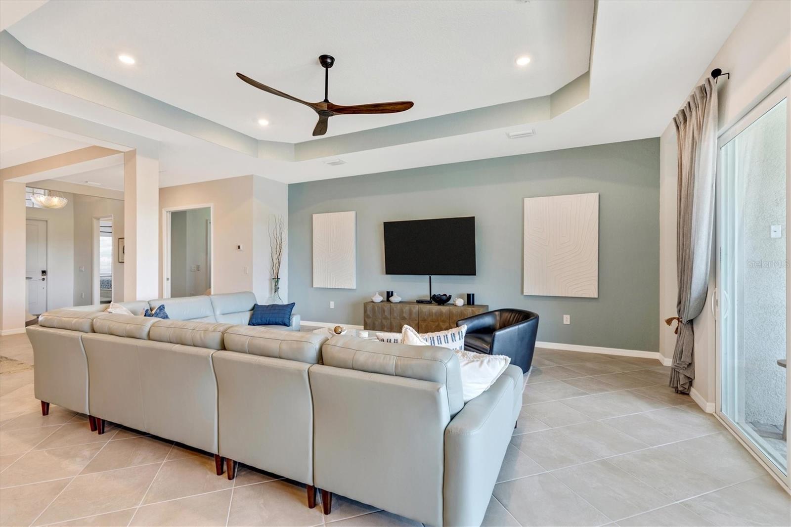 WELLEN PARK GOLF & COUNTRY CLUB - Residential Lease