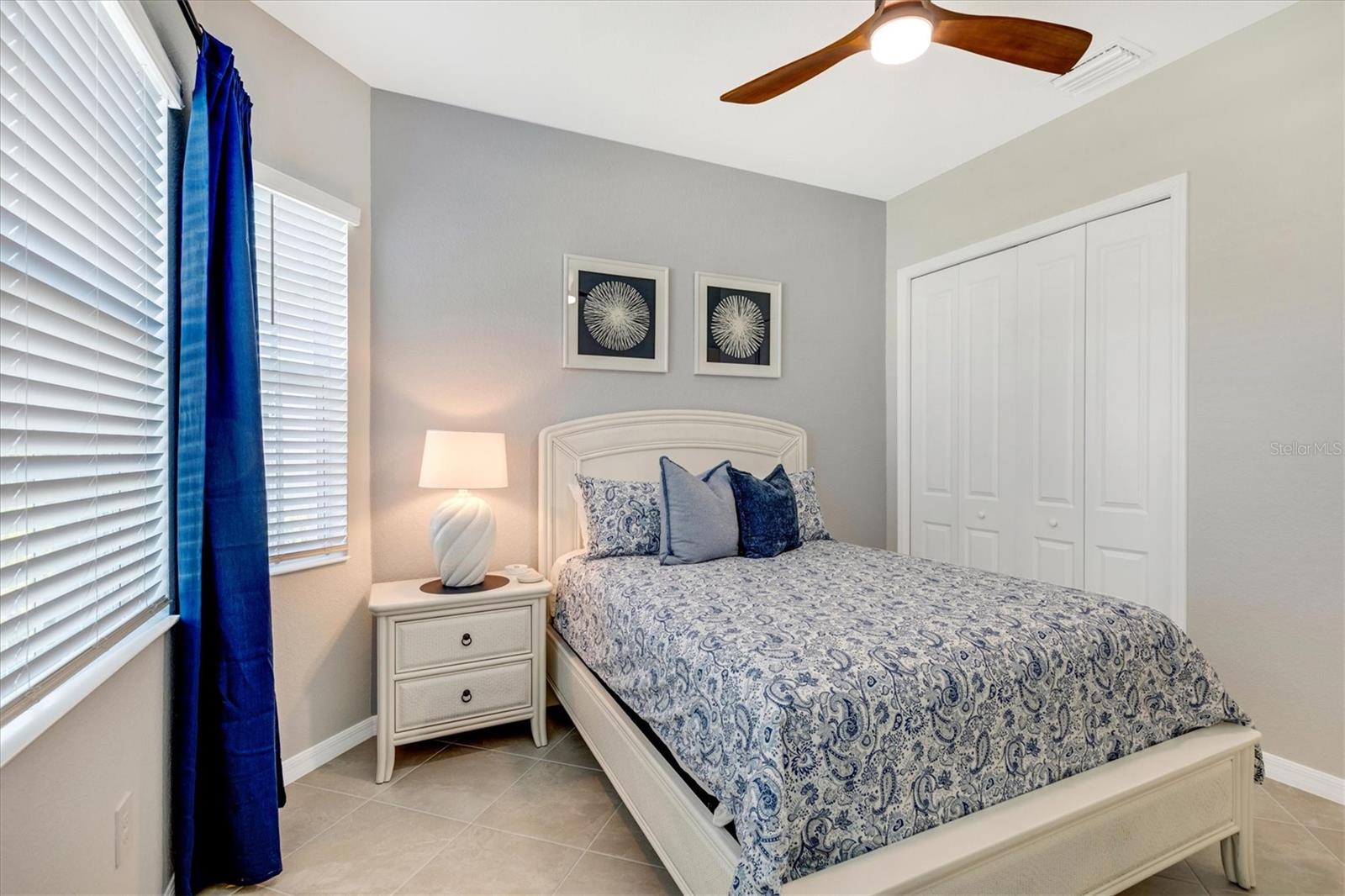 WELLEN PARK GOLF & COUNTRY CLUB - Residential Lease