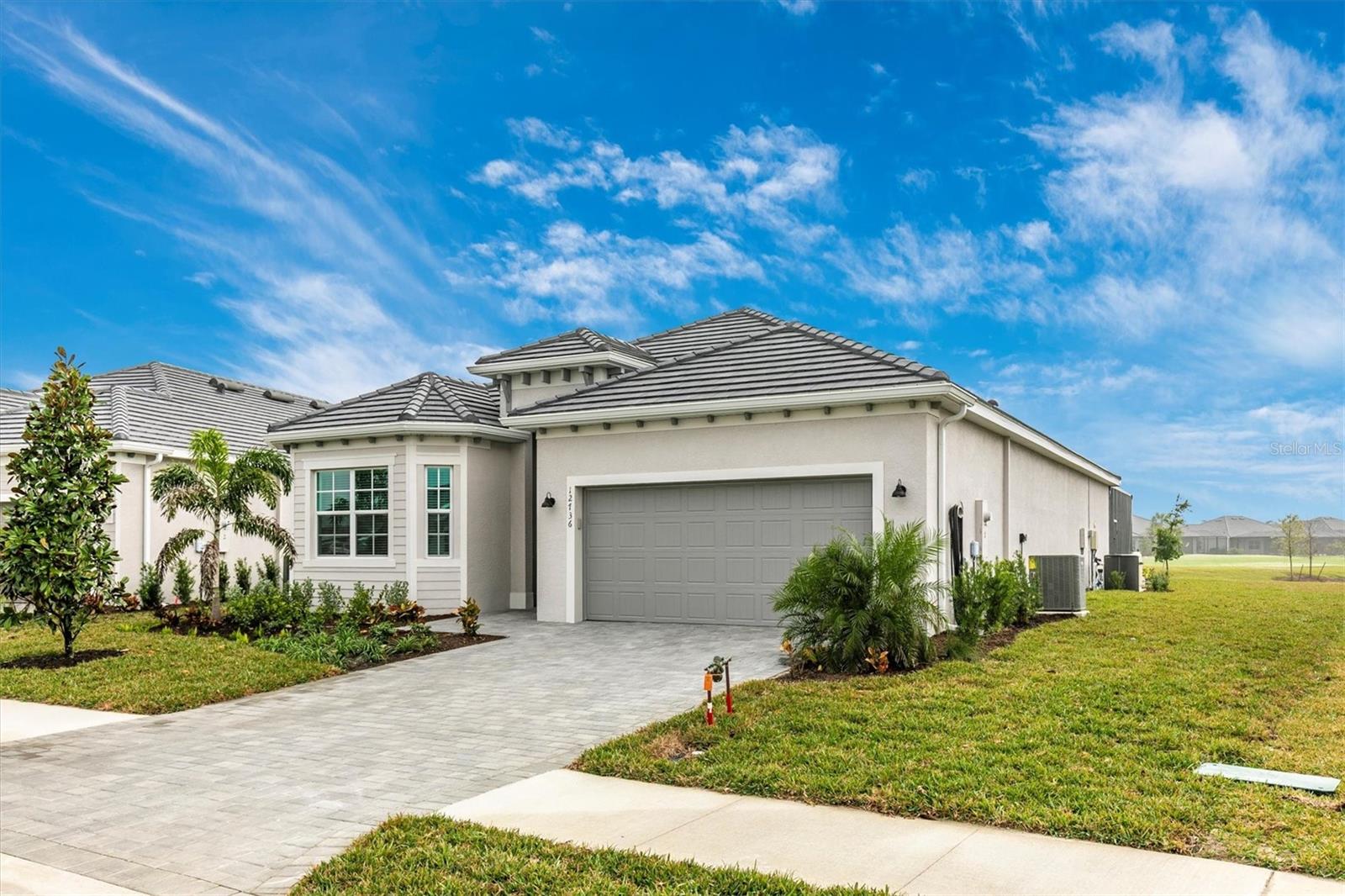 WELLEN PARK GOLF & COUNTRY CLUB - Residential Lease