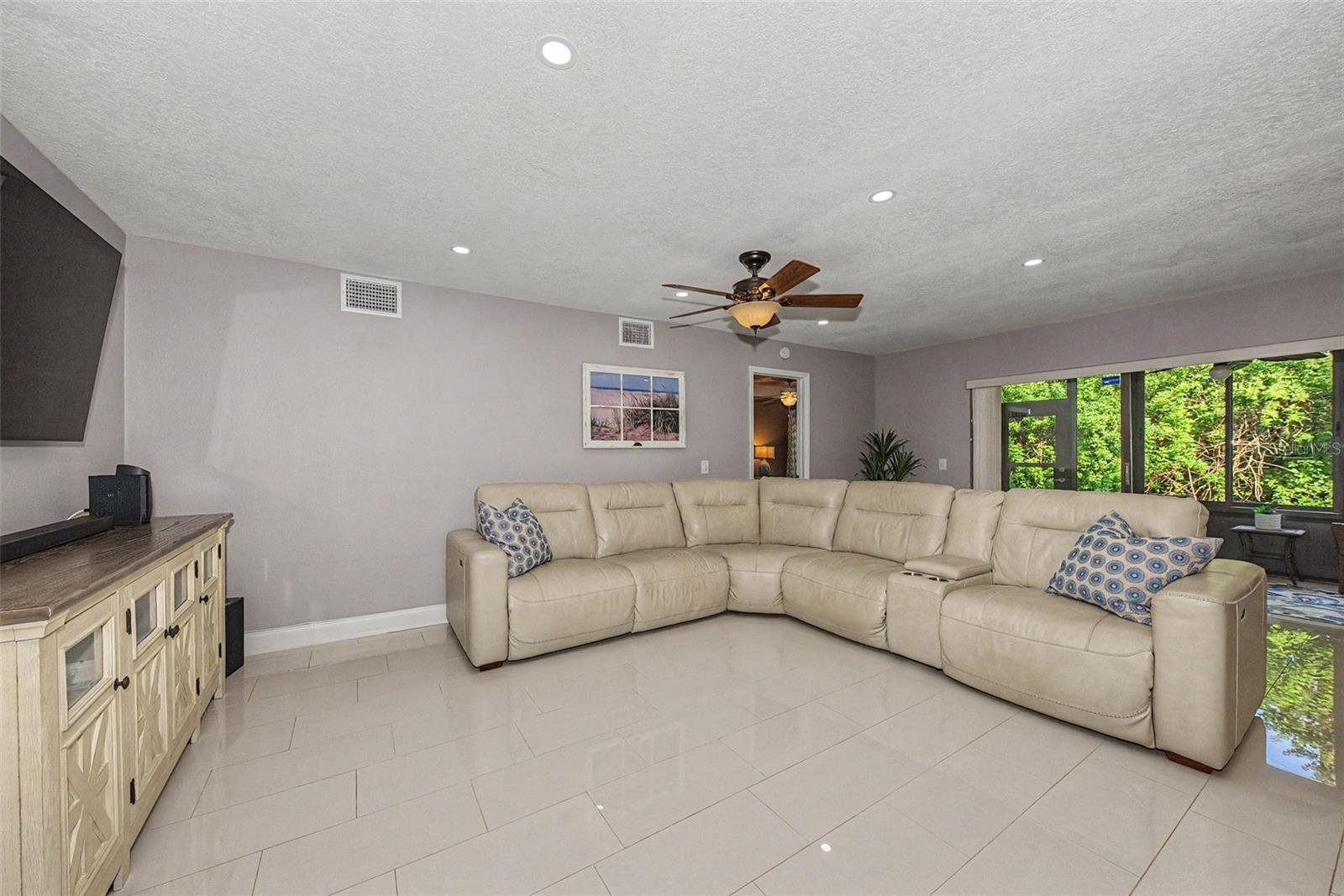 1801 E LAKE ROAD 1D