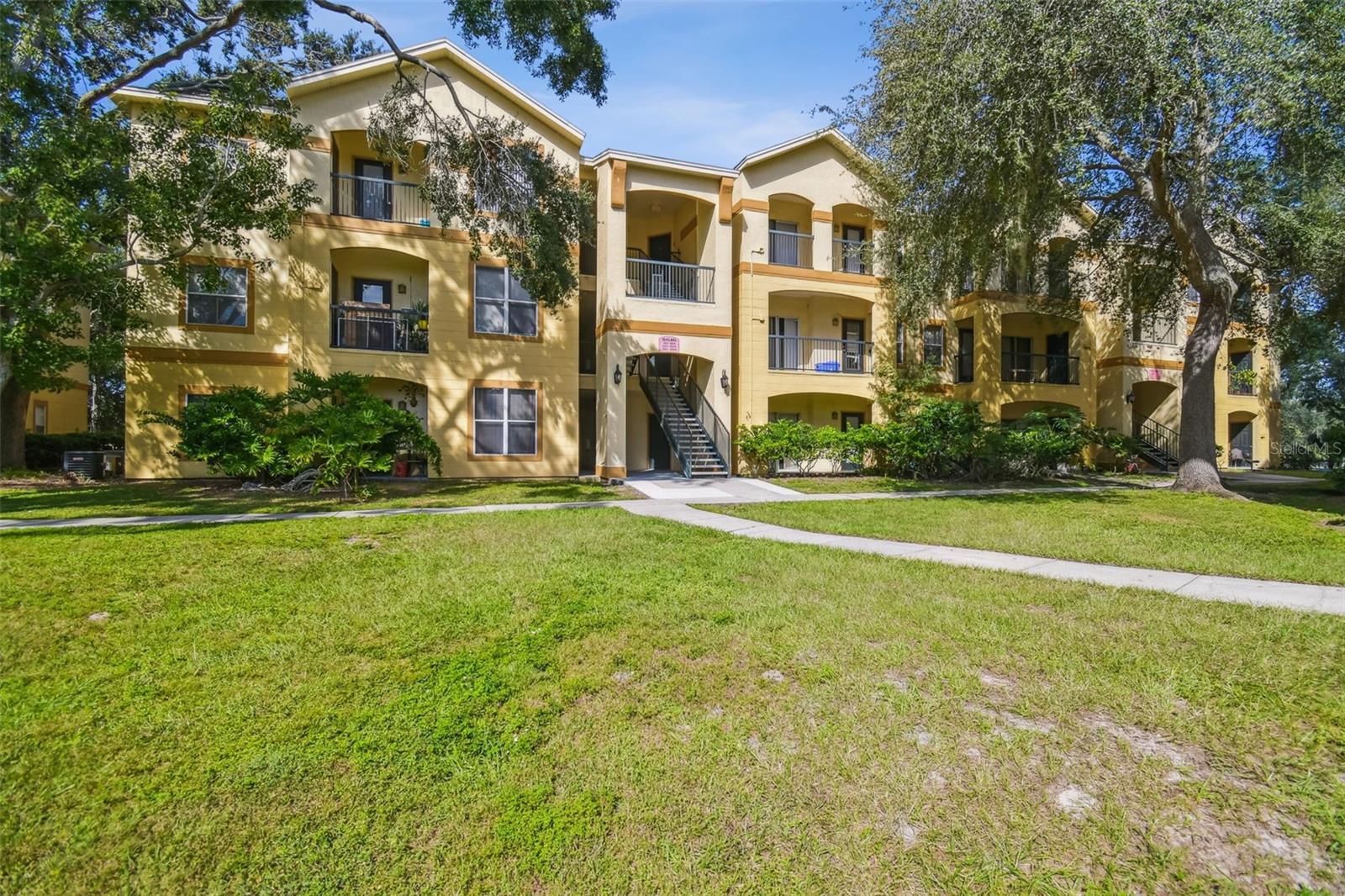 THE PINNACLE AT CARROLLWOOD A - Residential