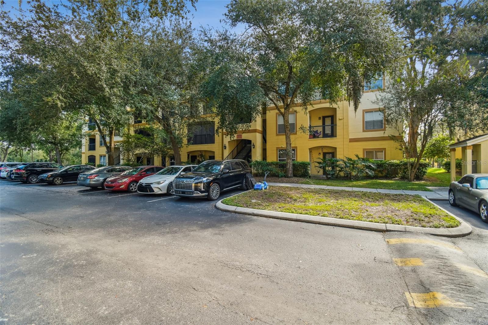 THE PINNACLE AT CARROLLWOOD A - Residential