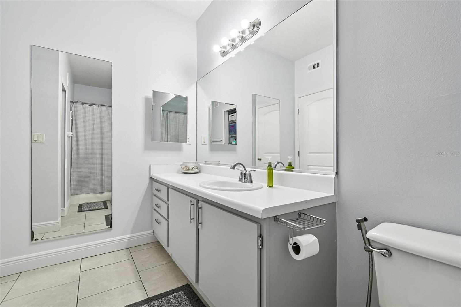 THE PINNACLE AT CARROLLWOOD A - Residential
