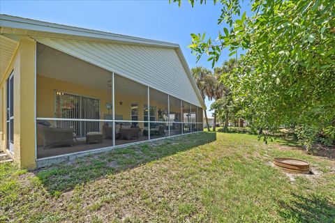 A home in ELLENTON