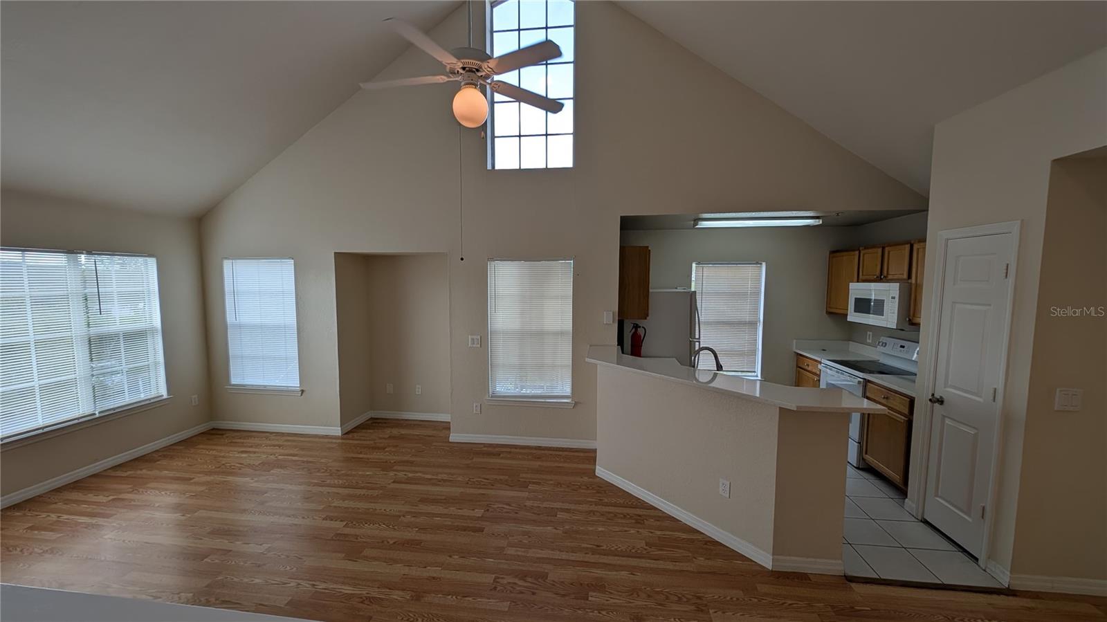 9125 LEE VISTA BOULEVARD 703