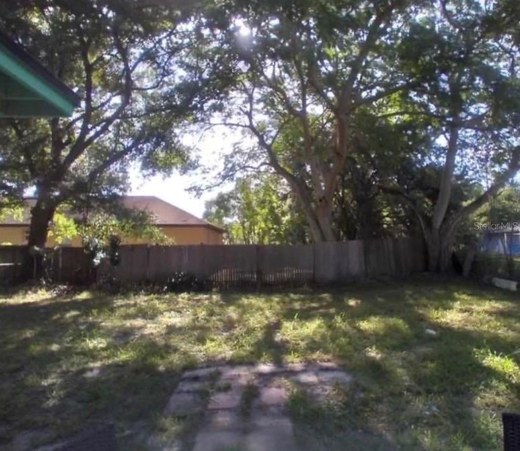 Photo of 1523 Amaros Avenue, Orlando, FL 32811 (MLS # O6389668)