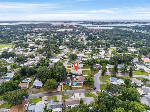 A home in SEMINOLE