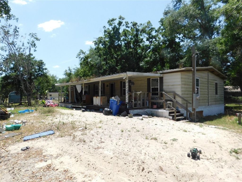 Photo of 1217 Jim Johnson Loop, Plant City, FL 33566 (MLS # TB8398426)