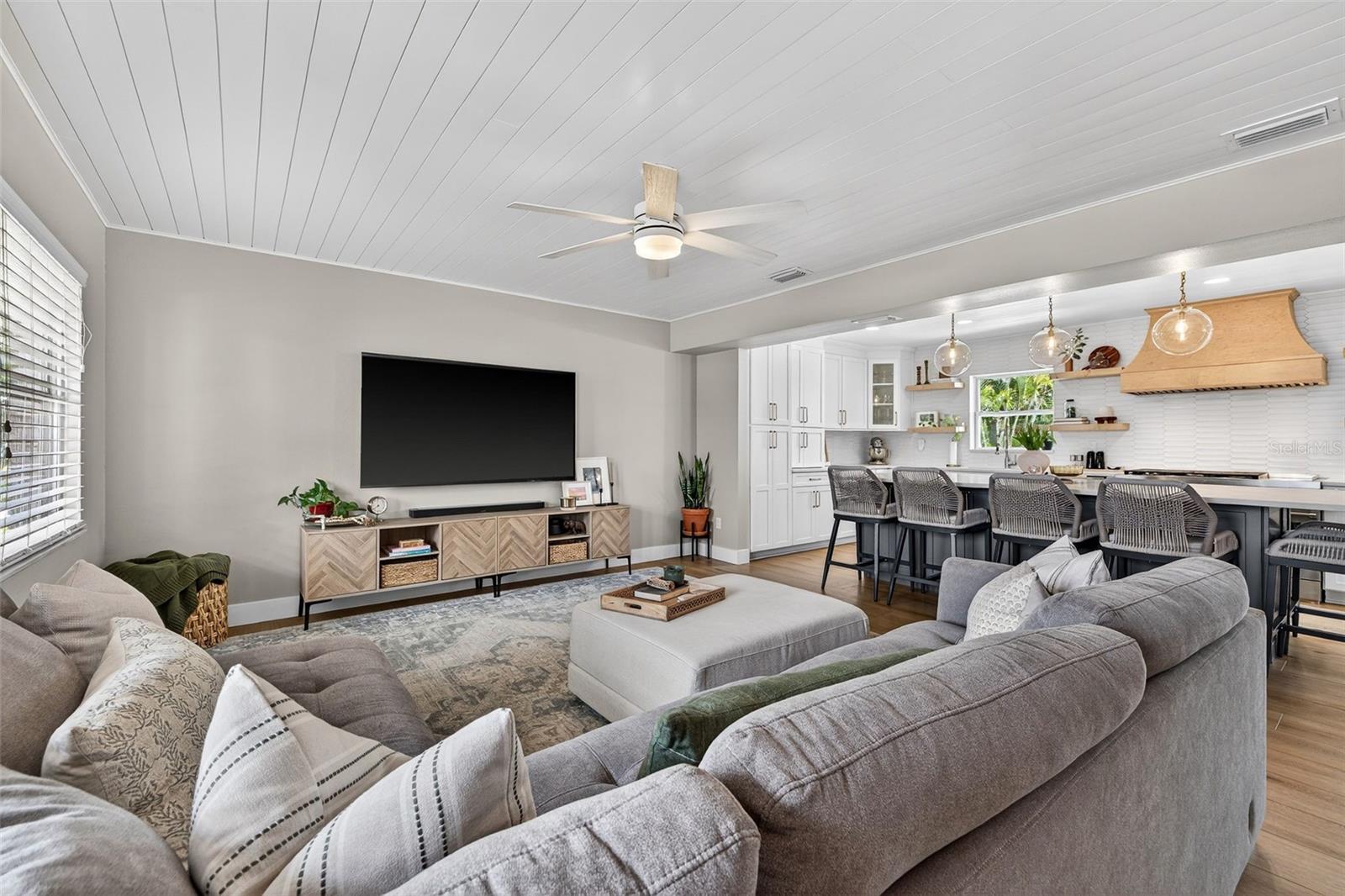 BAY CREST PARK UNIT NO 12 - Residential