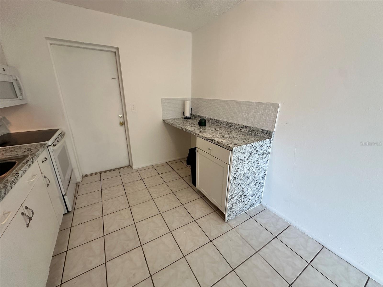 PORT CHARLOTTE SEC 084 - Residential Lease