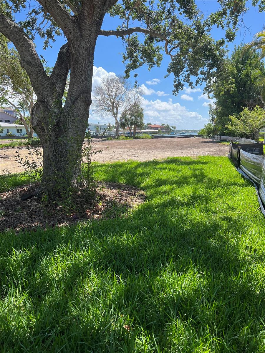 175 BATH CLUB BOULEVARD N